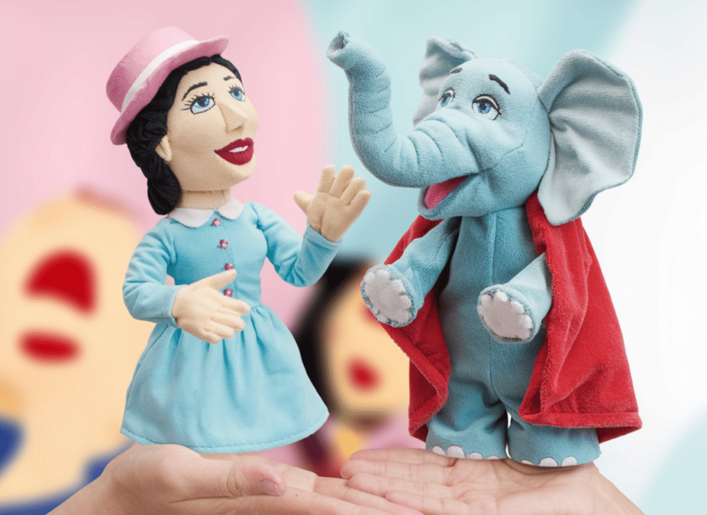 Una imagen de muñeco de peluche y elefante, generada con ideogram.ai